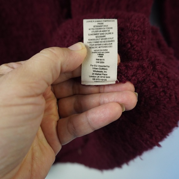 FREE PEOPLE Boucle Sweater Oversized V-neck XS Womens Burgundy Chunky Soft - Picture 5 of 9
